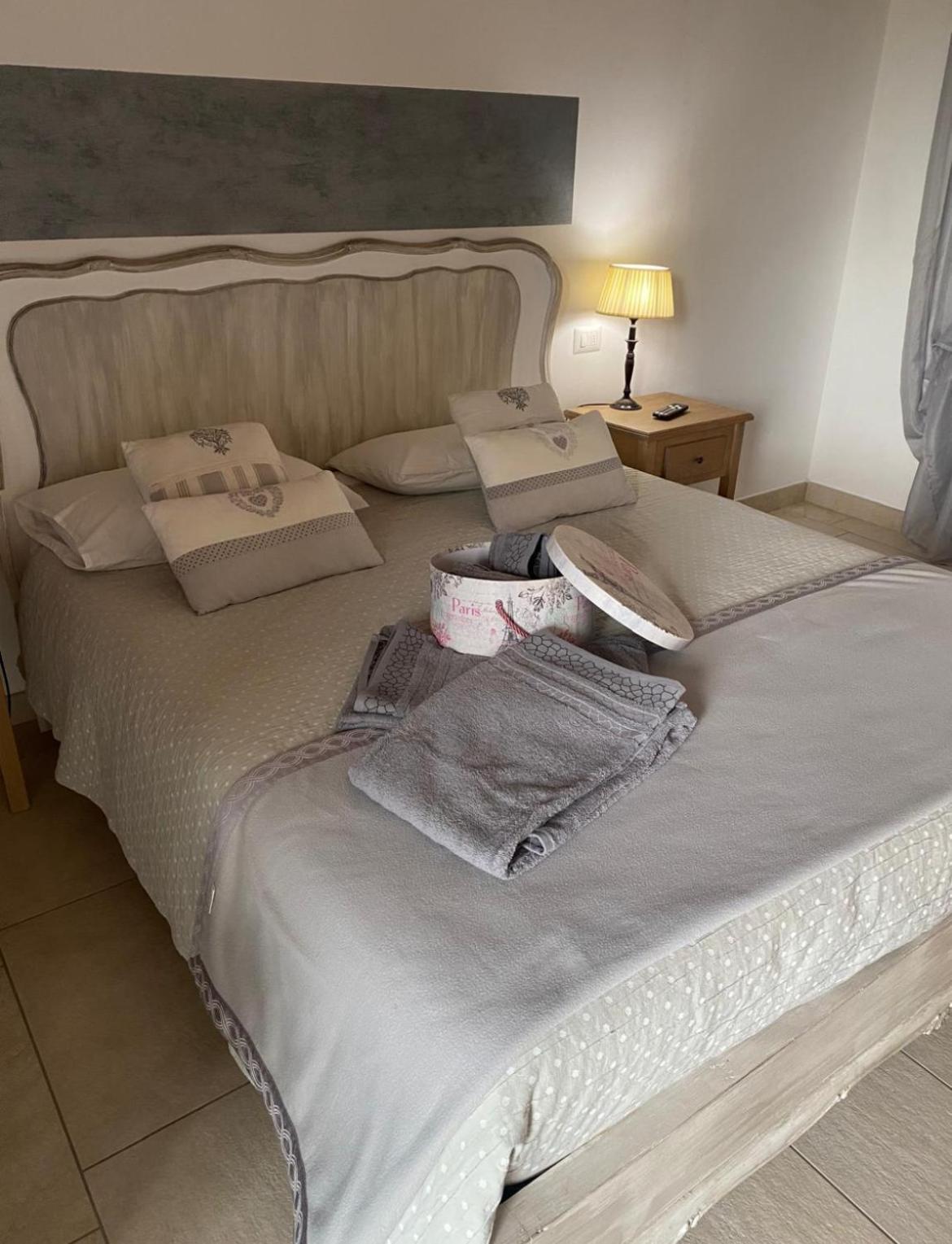 פסקיארה דל גארדה Orchidea Del Garda Rooms & Apartments מראה חיצוני תמונה